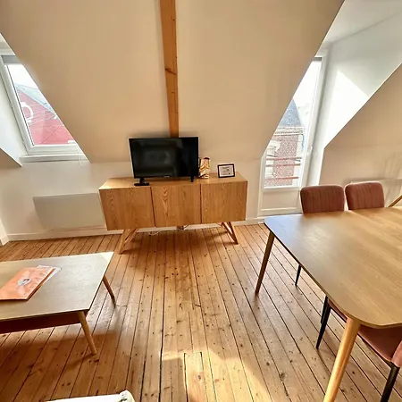 Le Rose - T2 Chaleureux Proche De La De Et Des Commerces Apartment