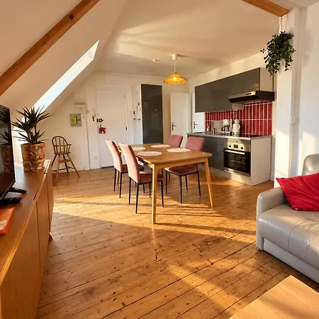 Appartement T2 Chaleureux - Wifi - Et Commerces à Pieds *