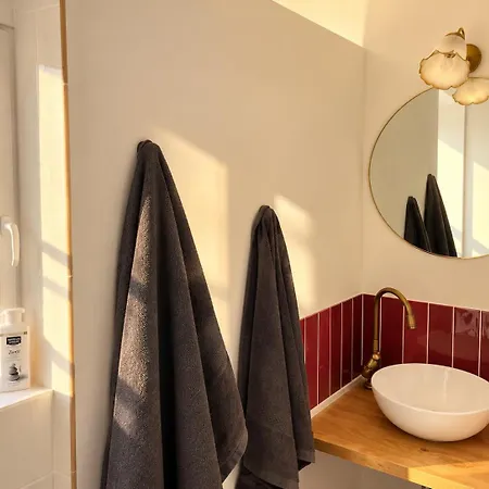 Appartement T2 Chaleureux - Wifi - Et Commerces à Pieds